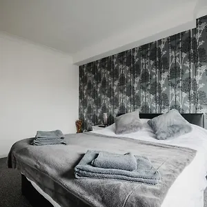  Apartment Hullidays - 'old School Penthouse' Trinity Square