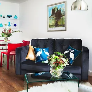  Apartment Stunning Marina Duplex